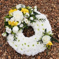 Based Wreath with Yellow &amp; White Spray